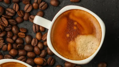 أكواب من القهوة