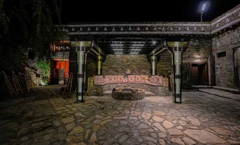 البيوت الحجرية