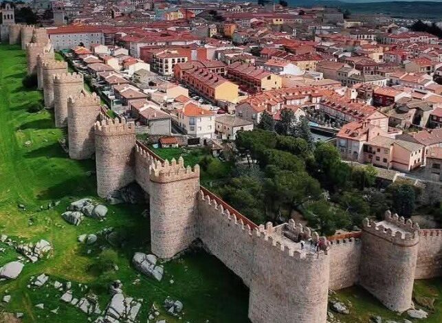 أسوار مدينة "أفيلا"