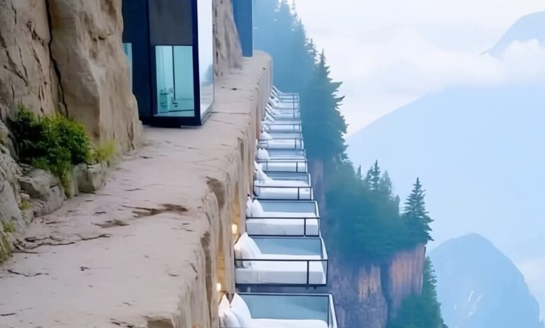 فندق السرير الزجاجي