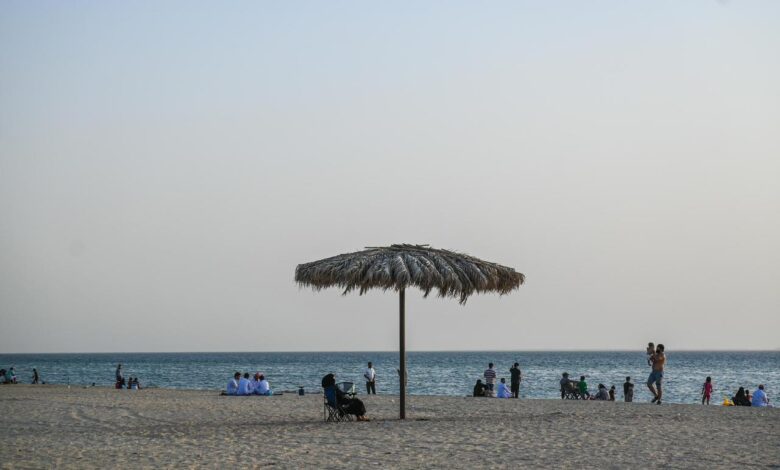 شاطئ المرجان بالظهران