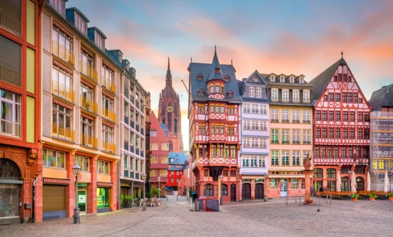 مدينة فرانكفورت القديمة عند الغسق