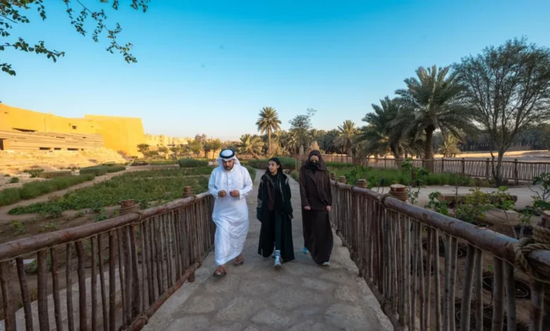 ممشاك في عزّك وملفاك