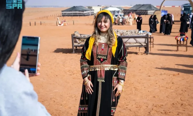 سياح العالم